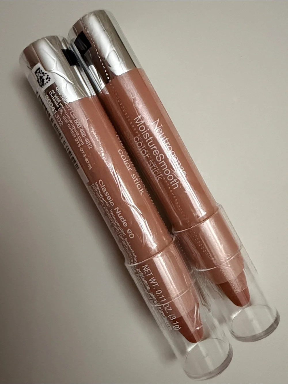 2 Neutrogena Moisturesmooth Color Stick - Classic Nude #90 Sealed